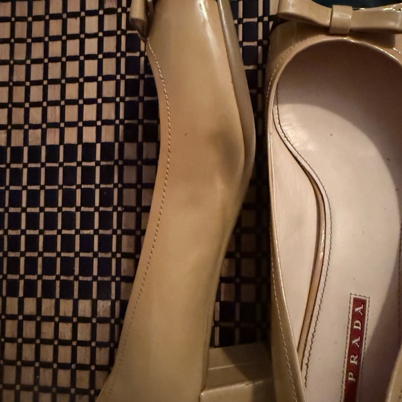 Vintage Prada Women's Cream Leather Heels - Picture 2 of 5